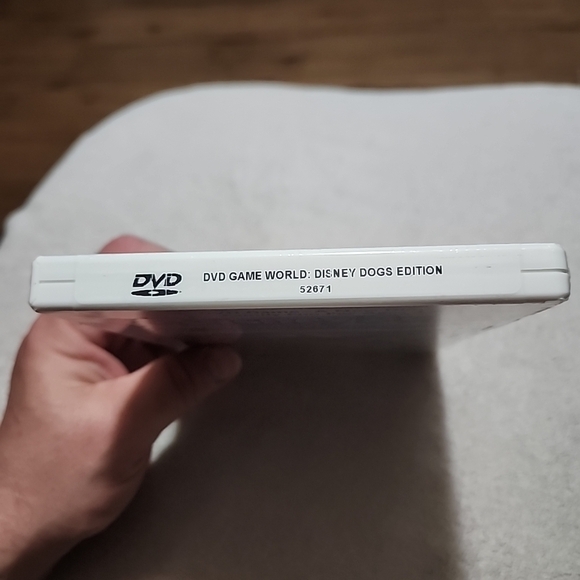 Disney Dogs Edition Blue Ribbon Challenge DVD Game - Picture 2 of 3